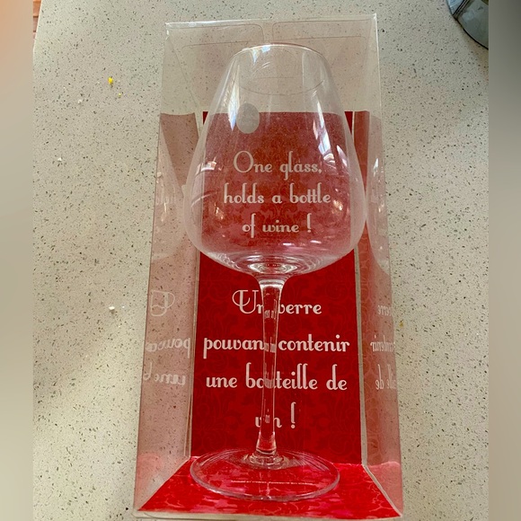 WINE GLASS, VERY LARGE - Picture 1 of 1